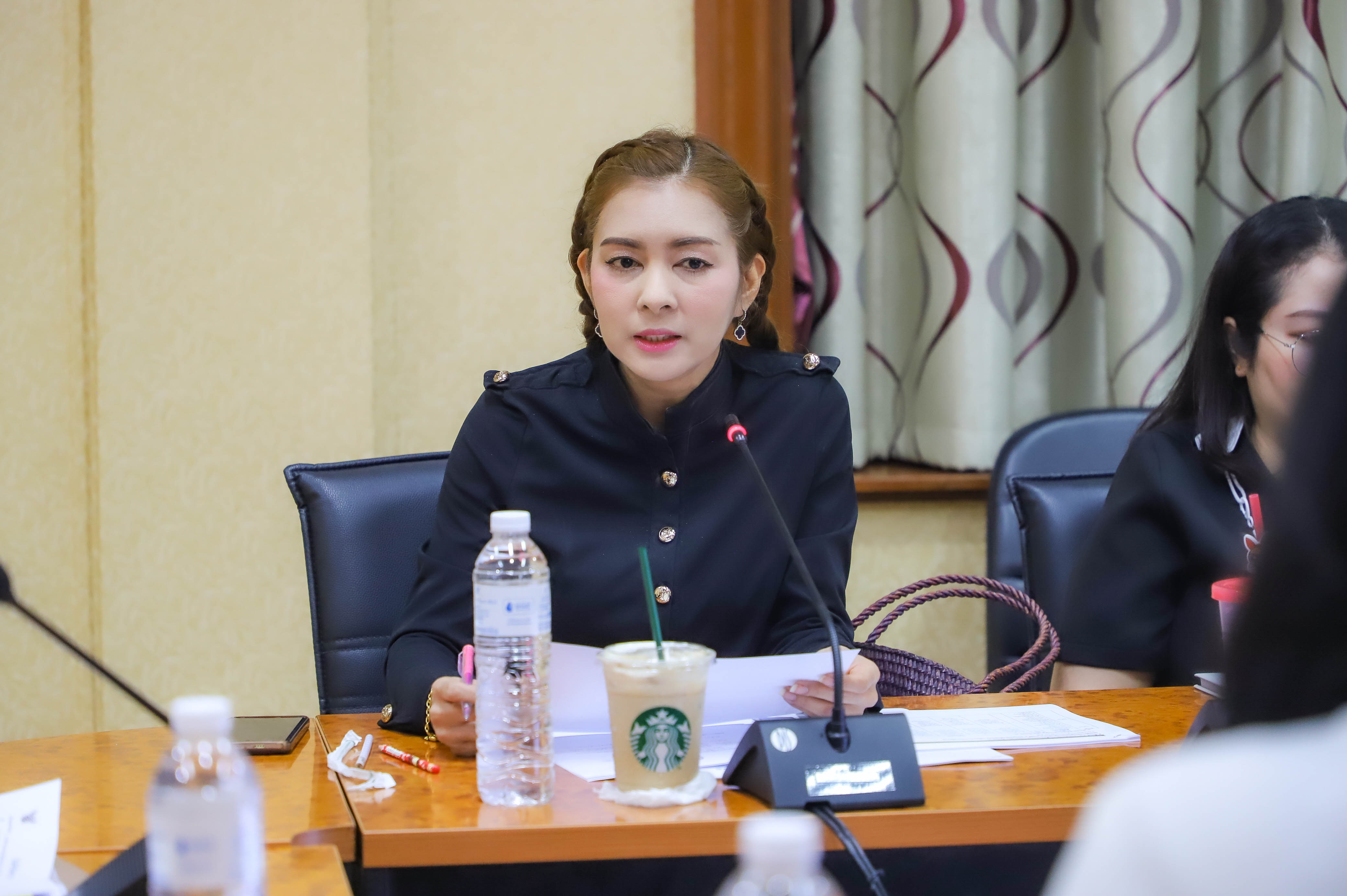 title - สบท. ประชุมชี้แจงและมอบหมายผู้รับผิดชอบในแต่ละตัวชี้วัดในส่วนที่เกี่ยวข้องกับกองทุนการปฏิรูปที่ดินเพื่อเกษตรกรรม ประจําปีงบประมาณ พ.ศ. 2569 